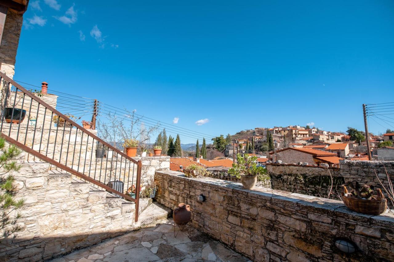 Constantias Stone Houses Лофу Екстериор снимка