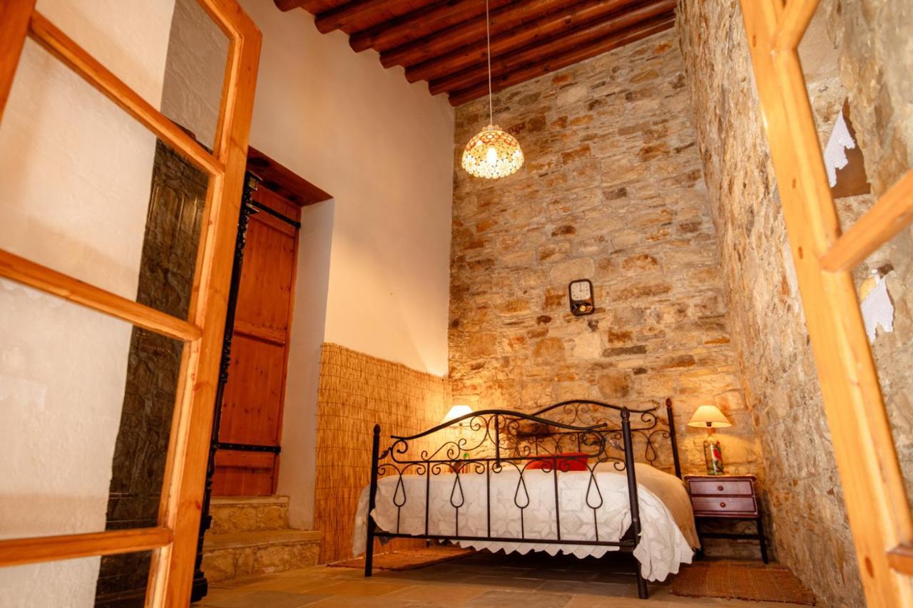 Constantias Stone Houses Лофу Екстериор снимка