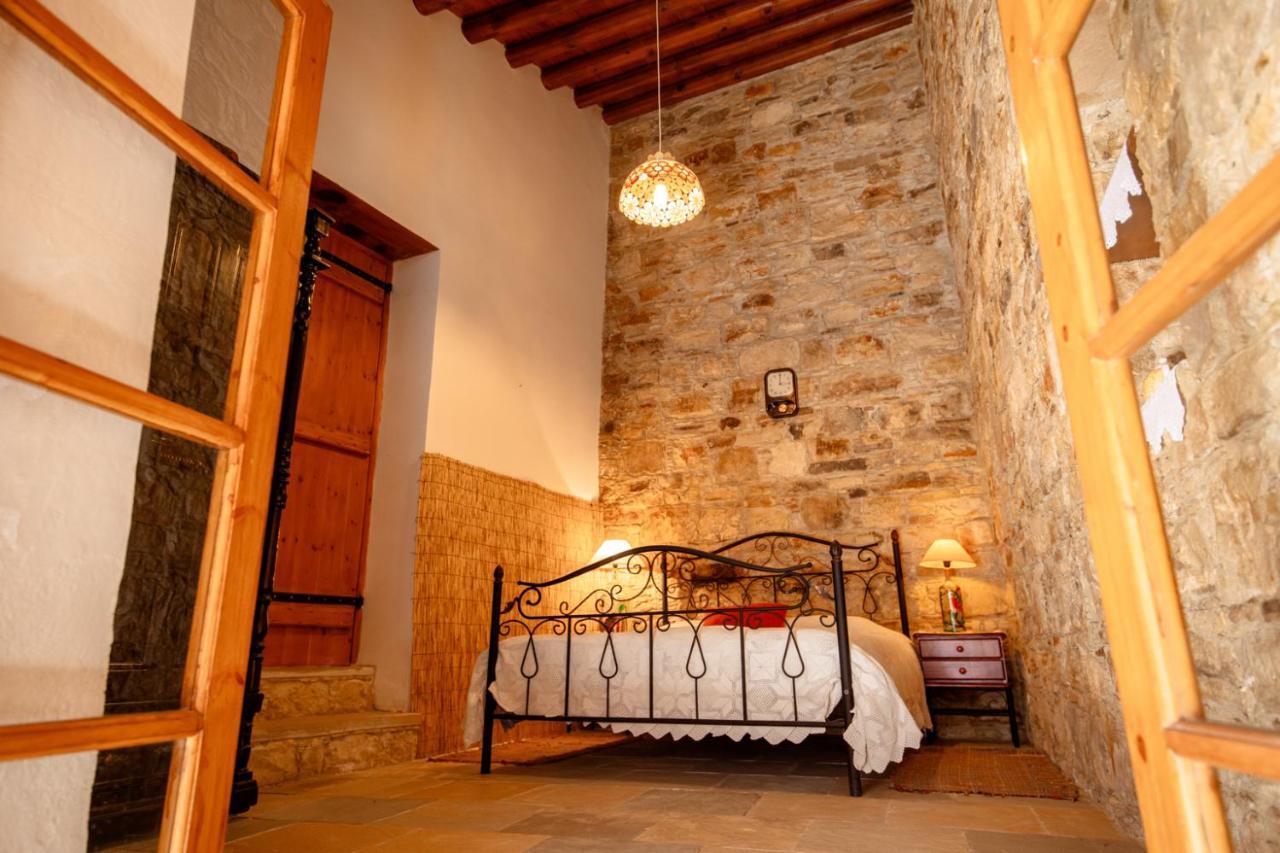 Constantias Stone Houses Лофу Екстериор снимка